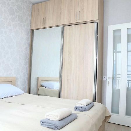 Apartment Black Sea 7 Батумі Екстер'єр фото